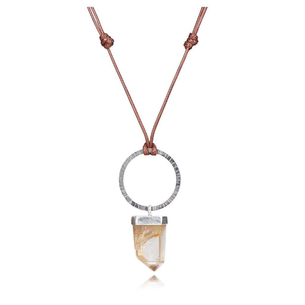 Dije Círculo grabado con punta de cuarzo jardín